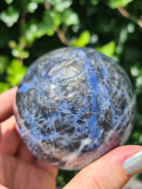 Sodalite sphere (shiller effect)