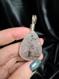 Tourmaline in quartz pendant (silver)