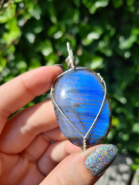 Labradorite pendant dark blue