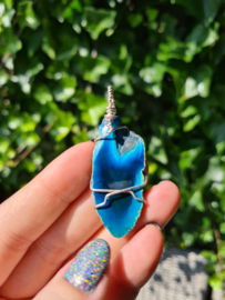 Agate pendant (dark blue)