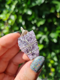 Amethyst pendant (silver plated)