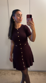Jurk met goude knopen aubergine