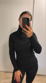 Basic col zwart