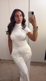 Basic top met hoge nek wit