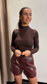 Bruine col top
