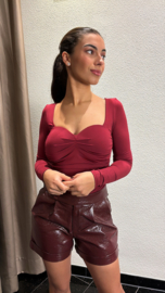 Bordeaux short lak leer