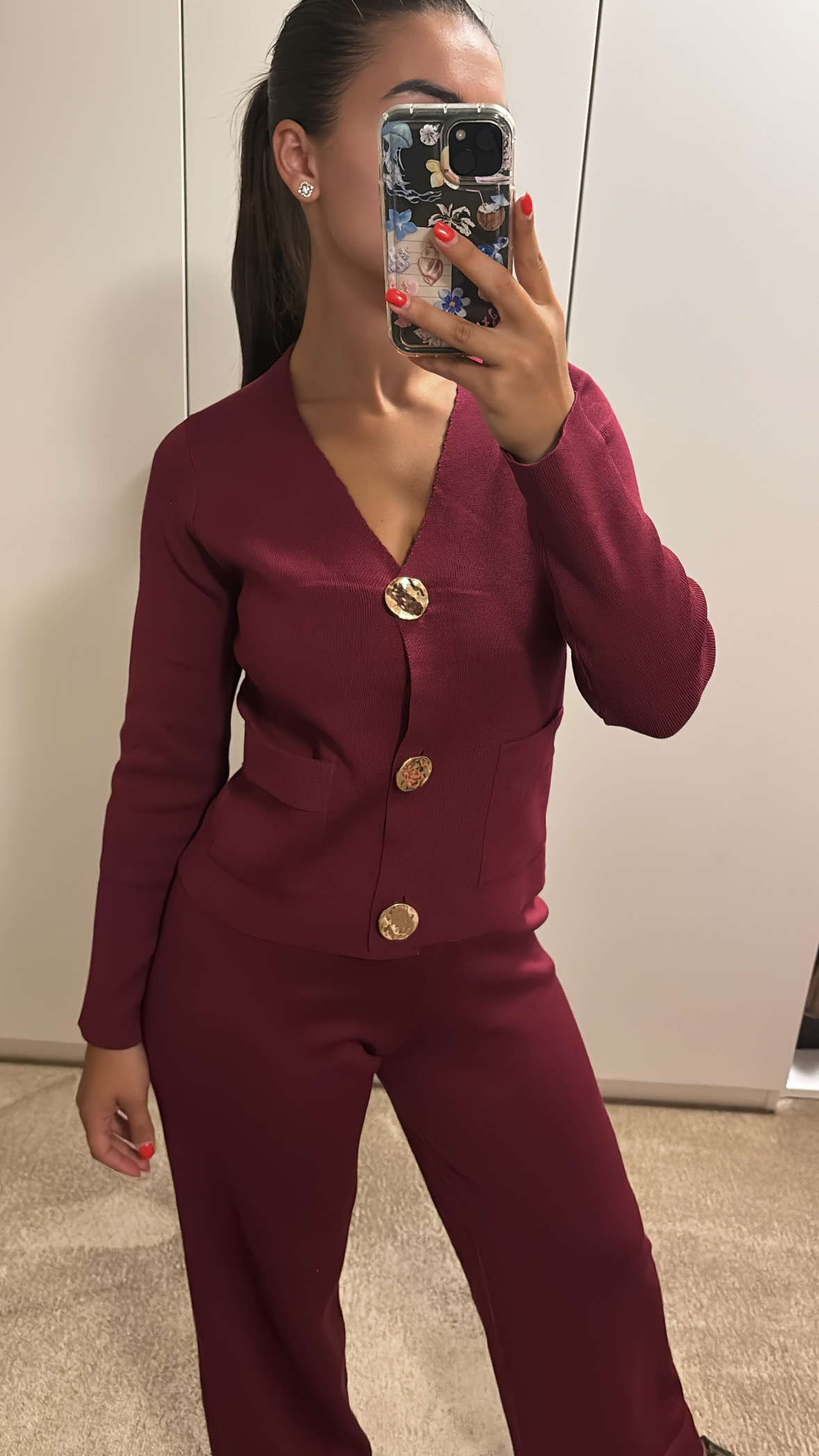 Bordeaux set met goude knopen