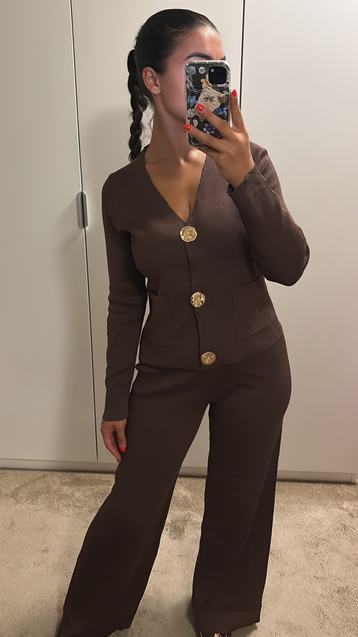 Comfy set met goude knopen bruin