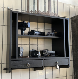 Regaal zwart, wandrek