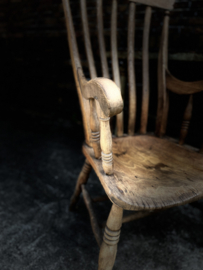 houten spijlen stoel