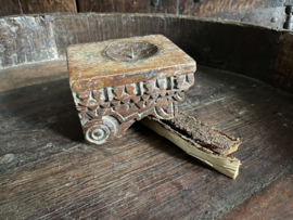 houten ornament  wandkandelaar - K GD