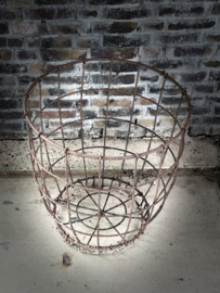 metalen mand, stevige grote mand