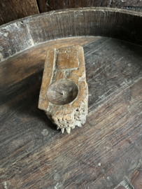 houten ornament  wandkandelaar - K IN