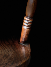 houten spijlen stoel