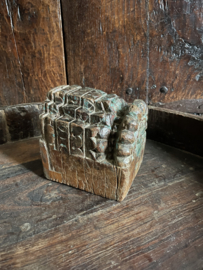 houten ornament wandkandelaar - G GG