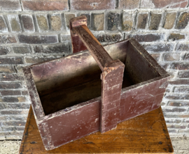 houten trug, houten mand, houten bak met handvat