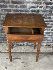 klein houten bureau tafel met lade
