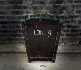 prullenbak lok. 9