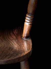 houten spijlen stoel