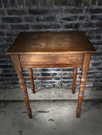 klein houten bureau tafel met lade