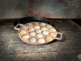 poffertjes pan, gietijzeren poffertjes pan
