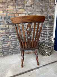 houten spijlen stoel