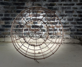 metalen mand, stevige grote mand