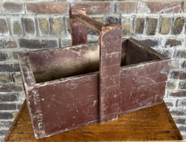 houten trug, houten mand, houten bak met handvat