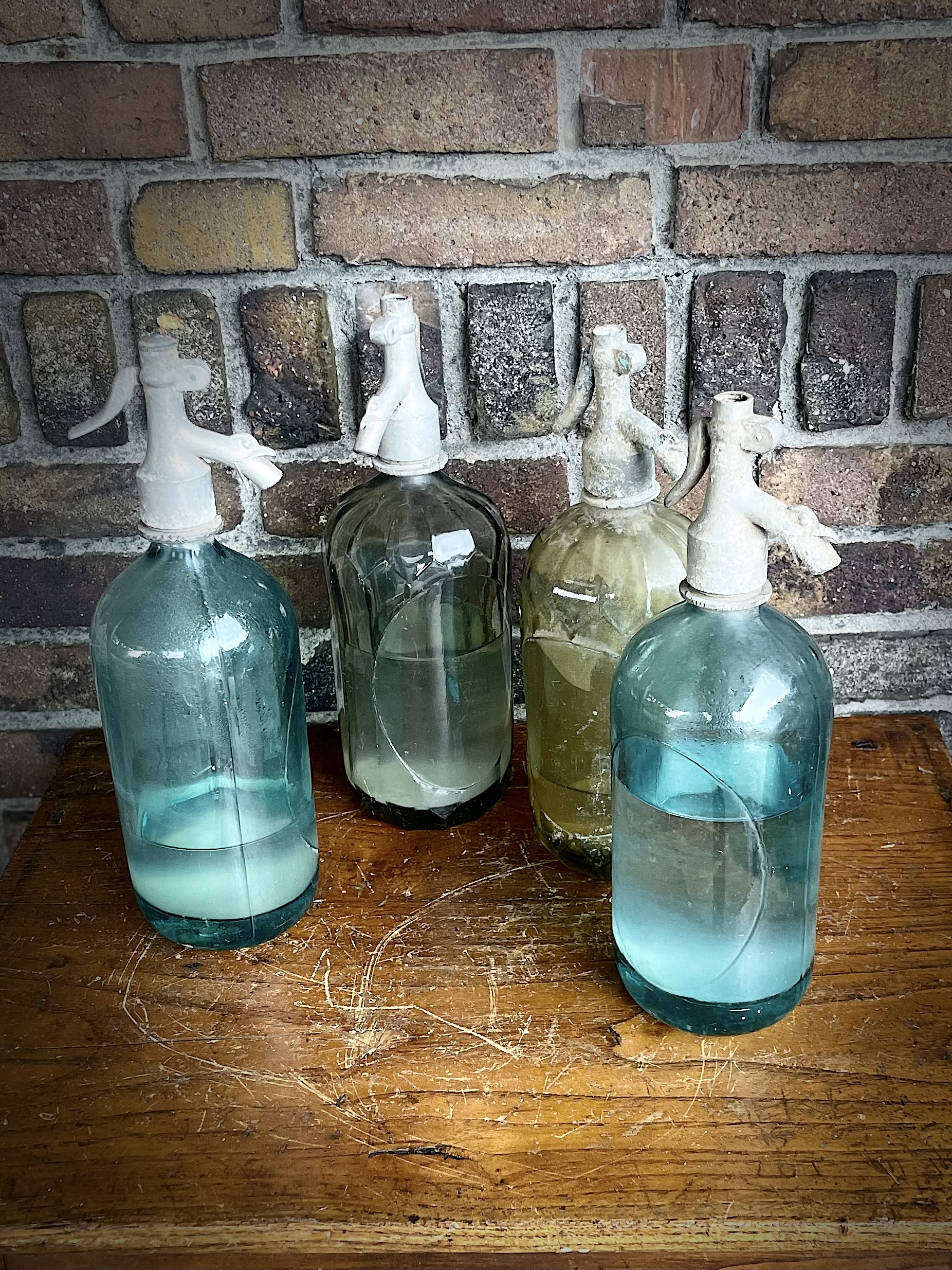 oude glazen spuitfles