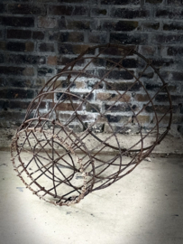 metalen mand, stevige grote mand