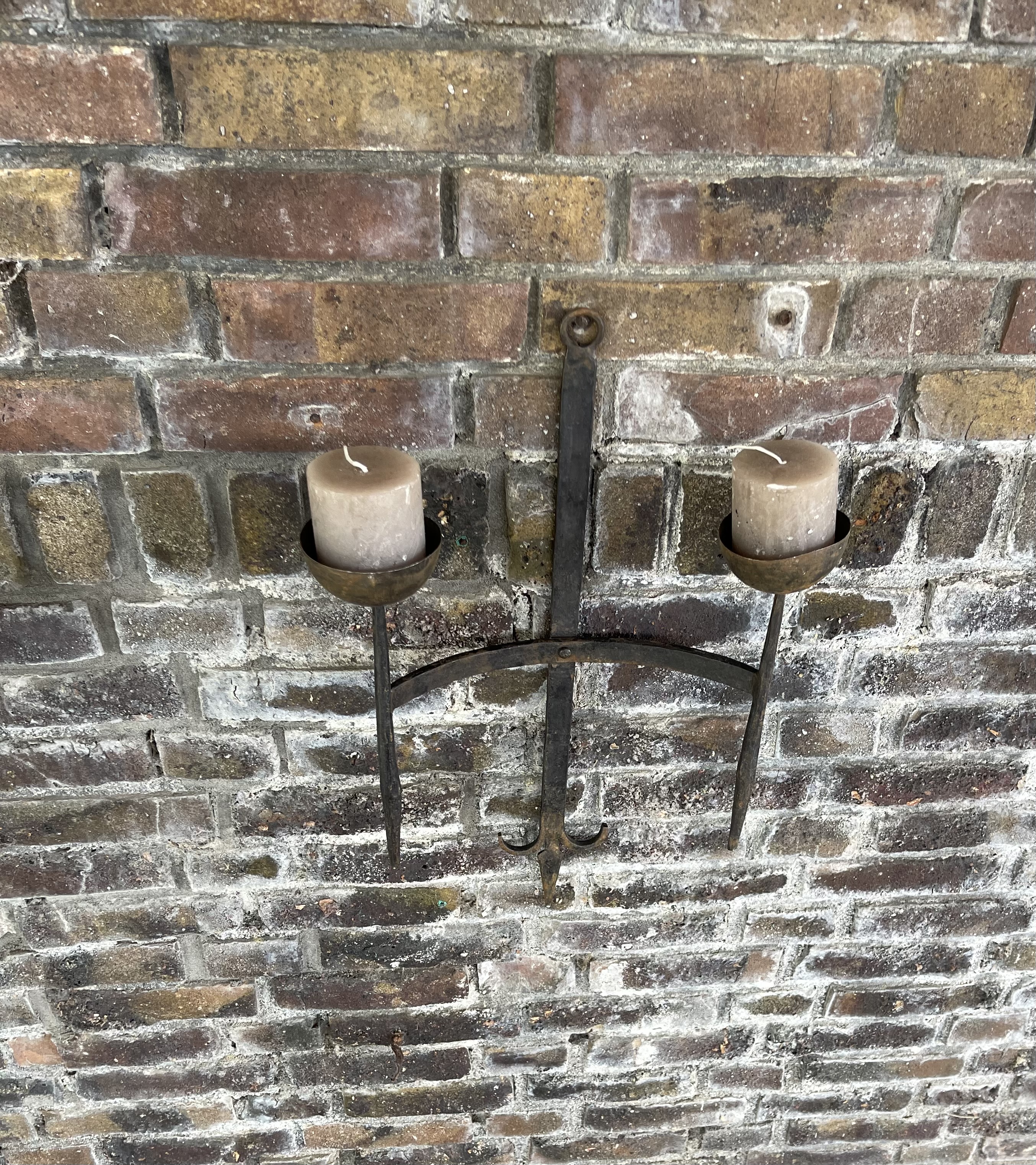 metalen wandkandelaar