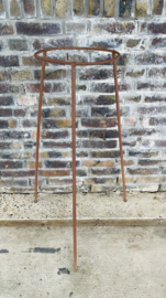 metalen standaards, plantenstandaard gedraaid metaal