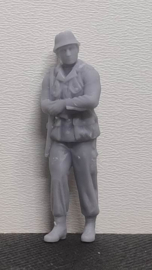 F-CC26 leaning with rifle