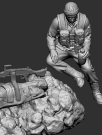 F-SAS08 GPMG gunner taking a drink