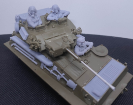 F-alk40 FV Crew, driver hanging