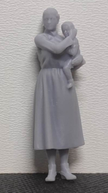 F-RCV10 Mother with child