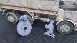 F-ko94 Moving the wheel (YA328)