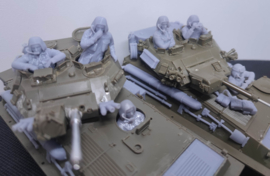 F-alk39 FV Crew, Commander with binoculars