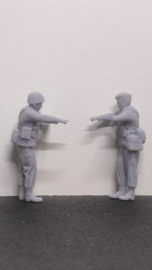 F-CC27 Pointing at the problem.
