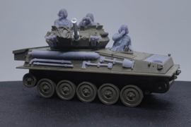 F-alk39 FV Crew, Commander with binoculars
