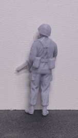 F-MGB08 standing LSW gunner
