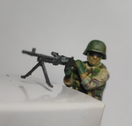 F-URUZ06 MAG Gunner on watch
