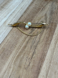 broche met kettinkje
