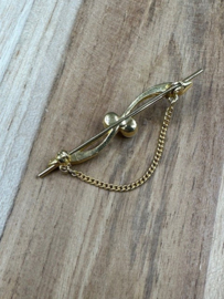 broche met kettinkje