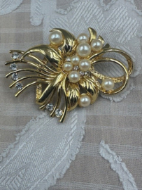 broche parels en strass