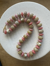 ketting rondel roze en beige