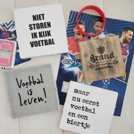 VOETBAL EN EEN BIERTJE