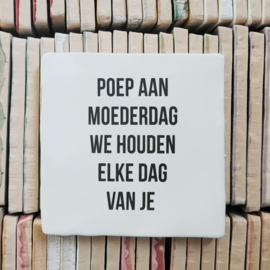 POEP AAN MOEDERDAG