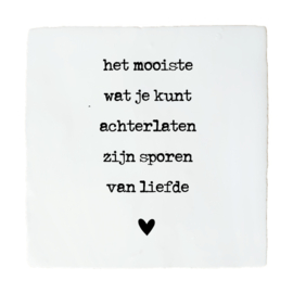 SPOREN VAN LIEFDE