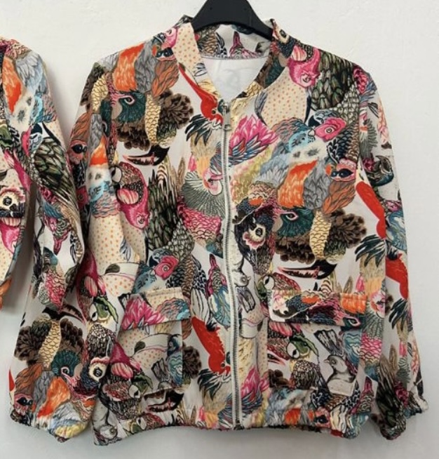 Dames ara bomber
